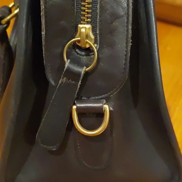 Vintage Coach Bag with brass feet - Picture 2 of 7